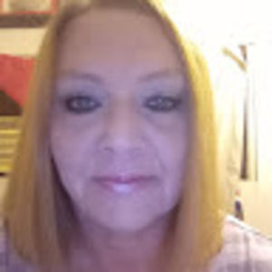 Meet your Posher, Lorrie